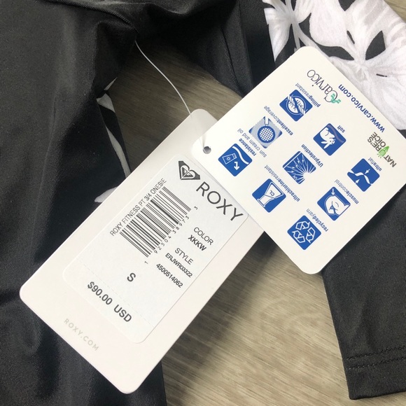 ROXY• Fitness 3/4 Sleeve Back Zip One-Piece - Picture 4 of 11